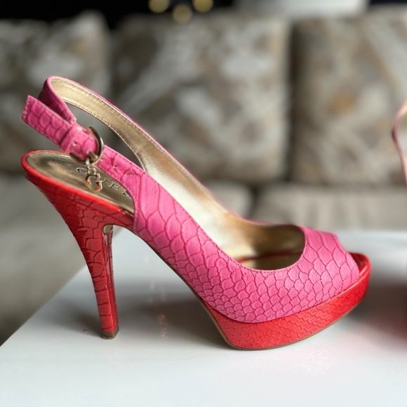 Shoes - Picture 1 of 7